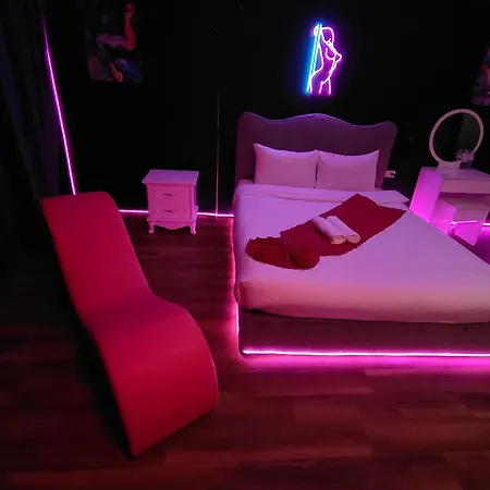 Ngan Pho Studio & Love Hotel Đà Lạt Extérieur photo