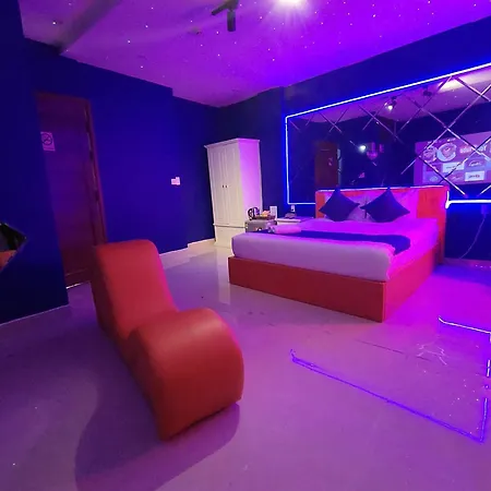 Ngan Pho Studio & Love Hotel Đà Lạt Extérieur photo