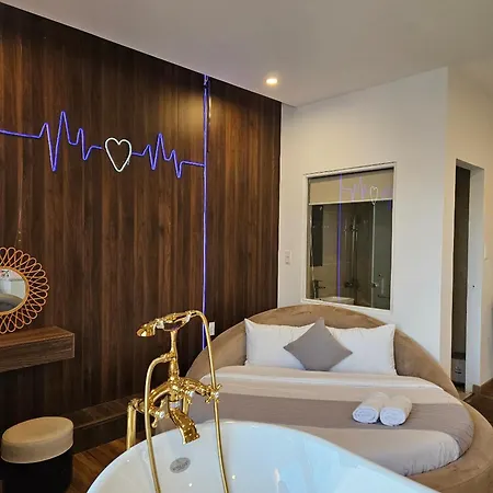 Ngan Pho Studio & Love Hotel Đà Lạt Extérieur photo